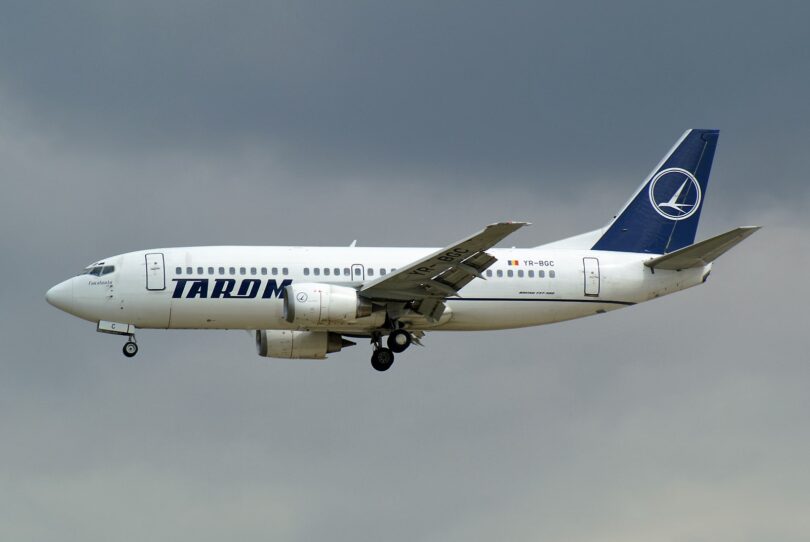 Tarom_Boeing_737-