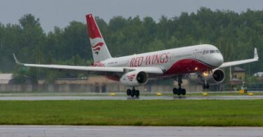 tu-204 red wings