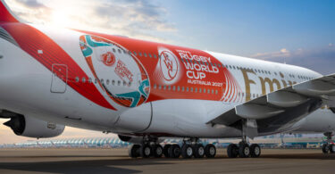 Avion nastavlja let prema aerodromu Christchurch (CHC) , produžavajući tako prvo putovanje aviona preko dva velika ragbi tržišta. Dolazak dolazi u trenutku kada se Australija priprema za domaćinstvo Svjetskog prvenstva u muškom ragbiju 2027. godine, čiji je početak planiran za 1. oktobar 2027. godine.